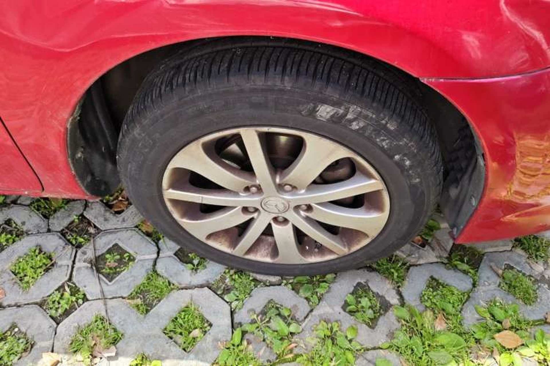 Used Mazda 6 2012 2.0L Automatic Fashion Edition Right Front Wheel Hub