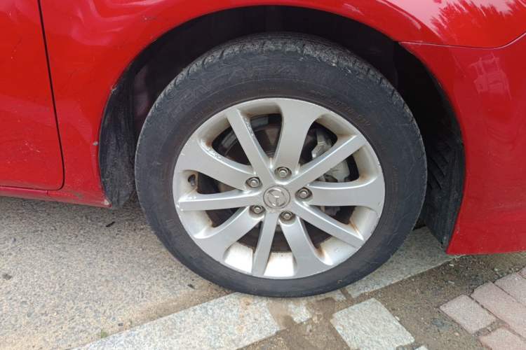 Used Mazda 6 2012 2.0L Automatic Fashion Edition Right Front Wheel Hub
