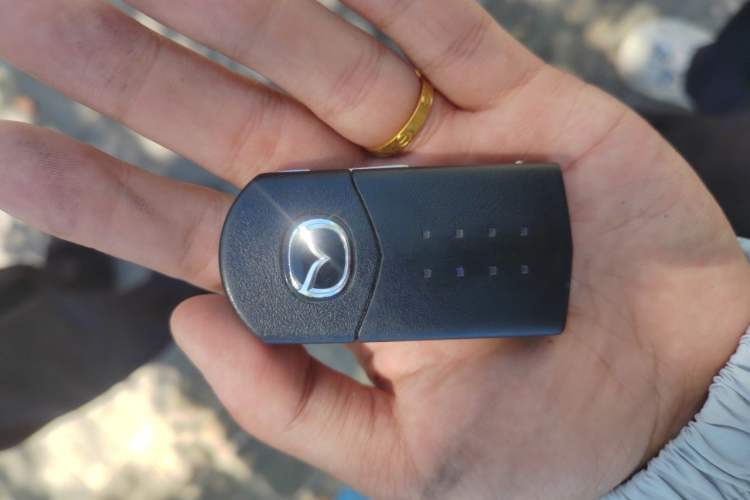 Used Mazda 6 2012 2.0L Automatic Fashion Edition Vehicle Key