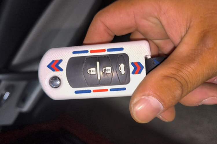 Used Mazda 6 2012 2.0L Automatic Elite Edition Vehicle Key
