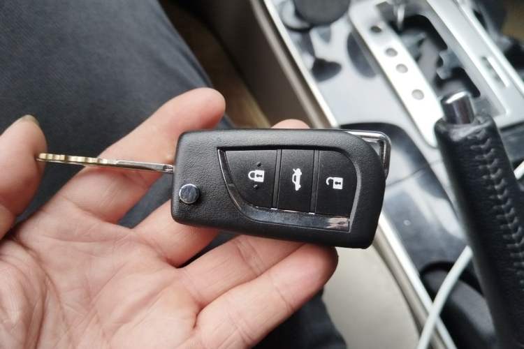 Used Mazda 6 2012 2.0L Automatic Fashion Edition Vehicle Key