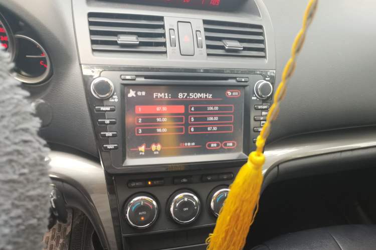 Used Mazda 6 2012 2.0L Automatic Elite Edition Audio And AC Panel