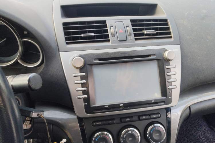 Used Mazda 6 2012 2.0L Automatic Elite Edition Audio And AC Panel