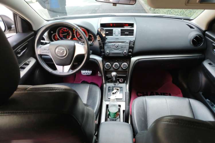 Used Mazda 6 2012 Coupe 2.0L Automatic Elite Edition Center Console