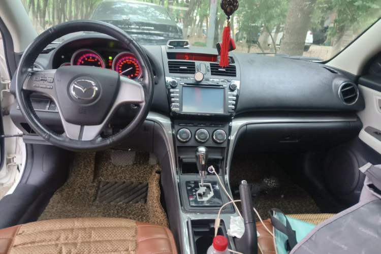 Used Mazda 6 2012 2.0L Automatic Elite Edition Center Console