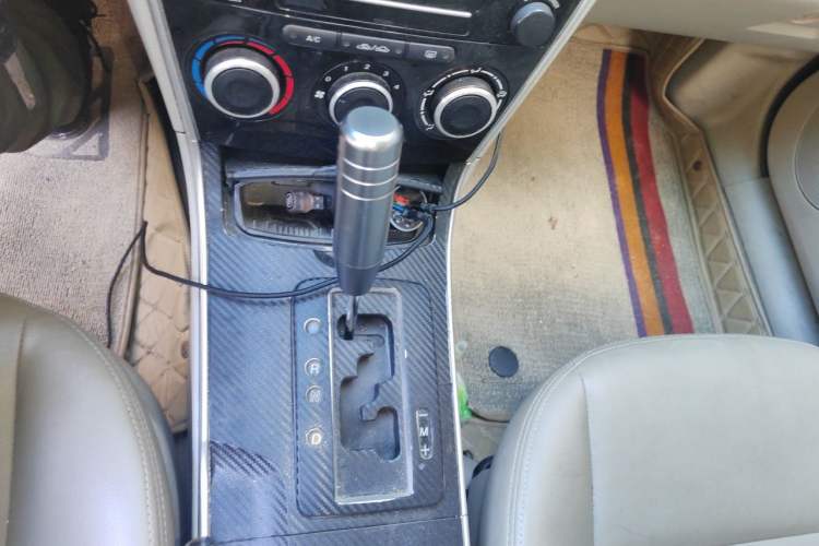 Used Mazda 6 2012 2.0L Automatic Ultra-Luxury Version Gear Lever