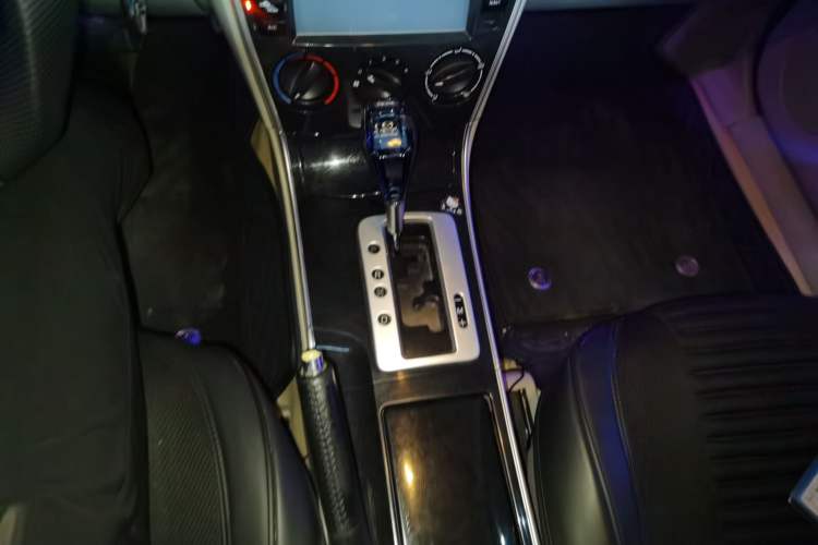 Used Mazda 6 2012 2.0L Automatic Fashion Edition Gear Lever