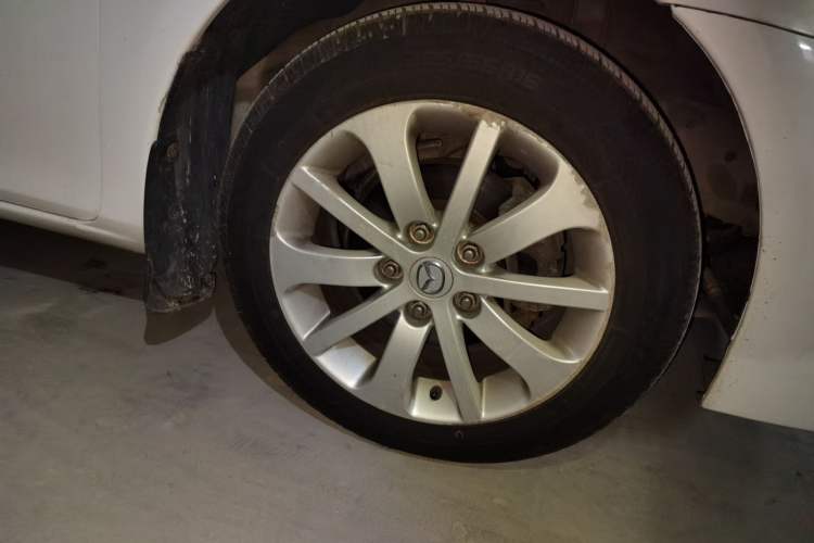 Used Mazda 6 2012 2.0L Automatic Fashion Edition Right Front Wheel Hub