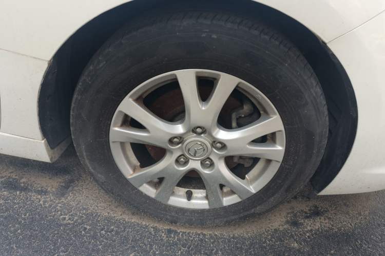 Used Mazda 6 2012 2.0L Automatic Elite Edition Right Front Wheel Hub