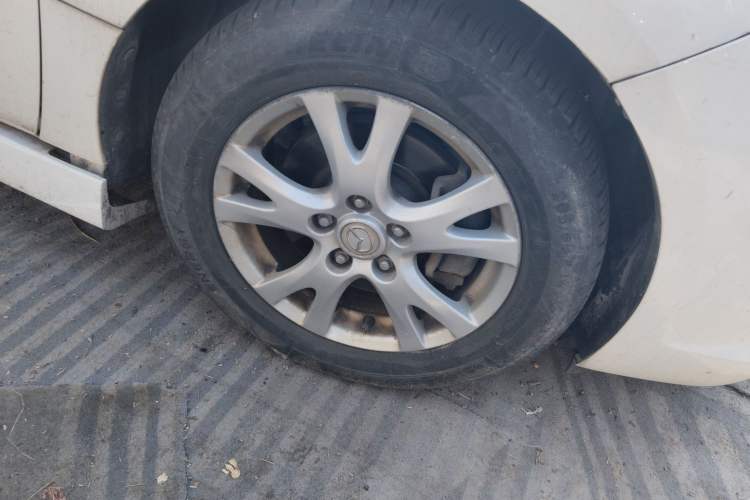 Used Mazda 6 2012 2.0L Automatic Elite Edition Right Front Wheel Hub