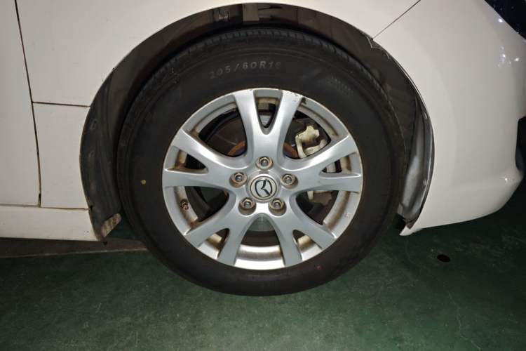 Used Mazda 6 2012 2.0L Automatic Elite Edition Right Front Wheel Hub