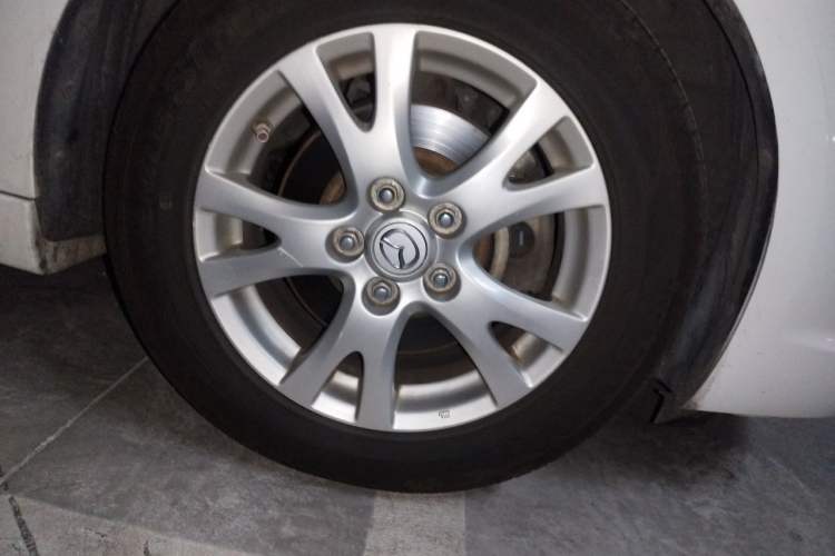 Used Mazda 6 2012 2.0L Automatic Elite Edition Right Front Wheel Hub