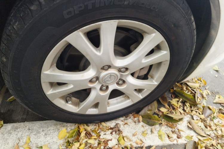Used Mazda 6 2012 2.0L Automatic Elite Edition Right Front Wheel Hub