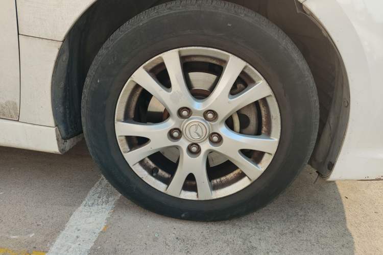 Used Mazda 6 2012 Coupe 2.0L Automatic Elite Edition Right Front Wheel Hub