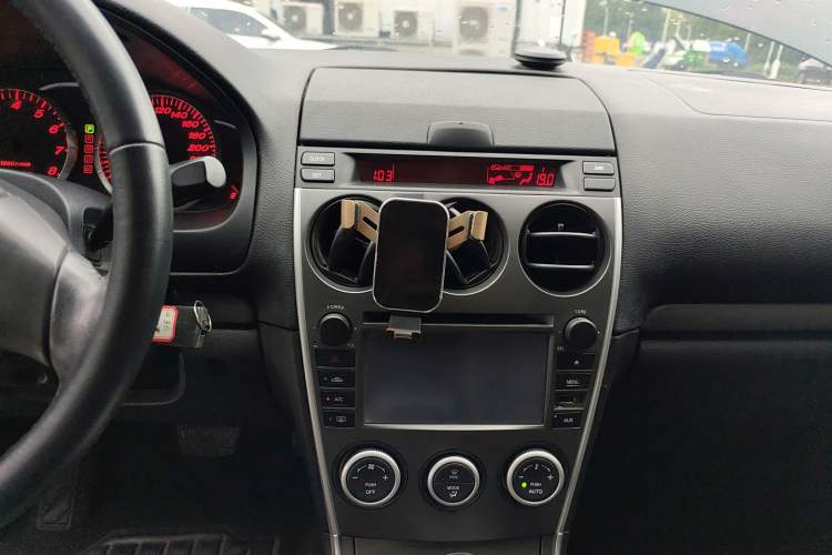 Used Mazda 6 2013 2.0L Automatic Ultra-Luxury Model Audio And AC Panel