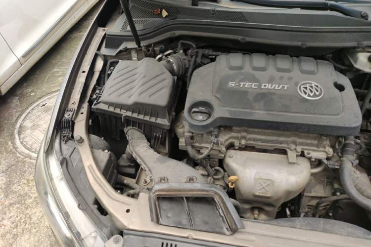 Used Mazda 6 2013 2.0L Automatic Fashion Edition Engine Bay Right