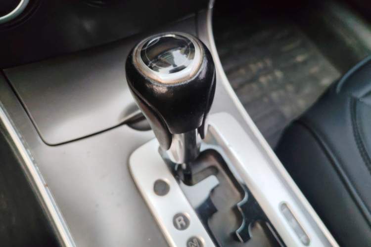 Used Mazda 6 2013 2.0L Automatic Fashion Edition Gear Lever
