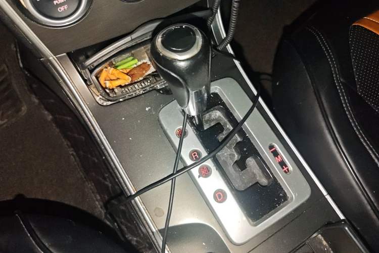 Used Mazda 6 2013 2.0L Automatic Fashion Edition Gear Lever