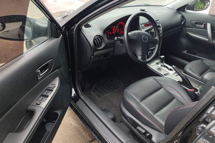 Used Mazda 6 2013 2.0L Automatic Ultra-Luxury Model Interior 3
