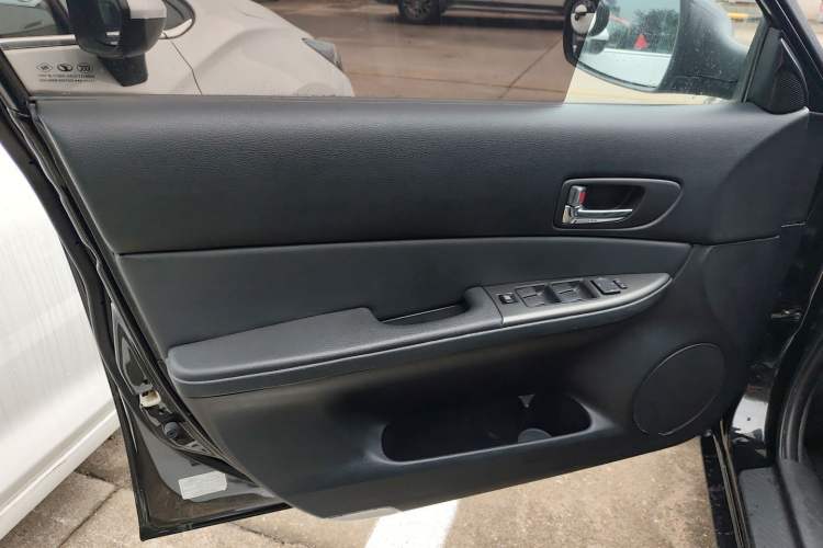 Used Mazda 6 2013 2.0L Automatic Ultra-Luxury Model Interior 7