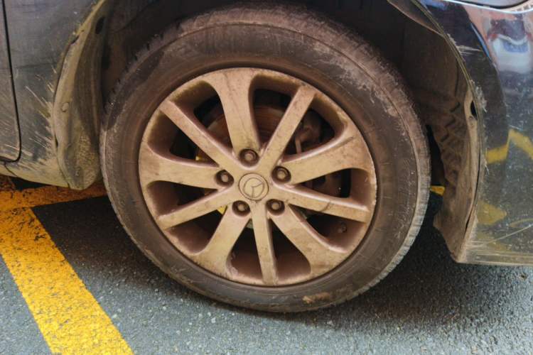 Used Mazda 6 2013 2.0L Automatic Fashion Edition Right Front Wheel Hub