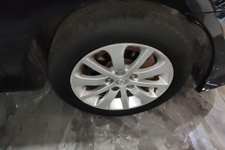 Used Mazda 6 2013 2.0L Automatic Fashion Edition Right Front Wheel Hub