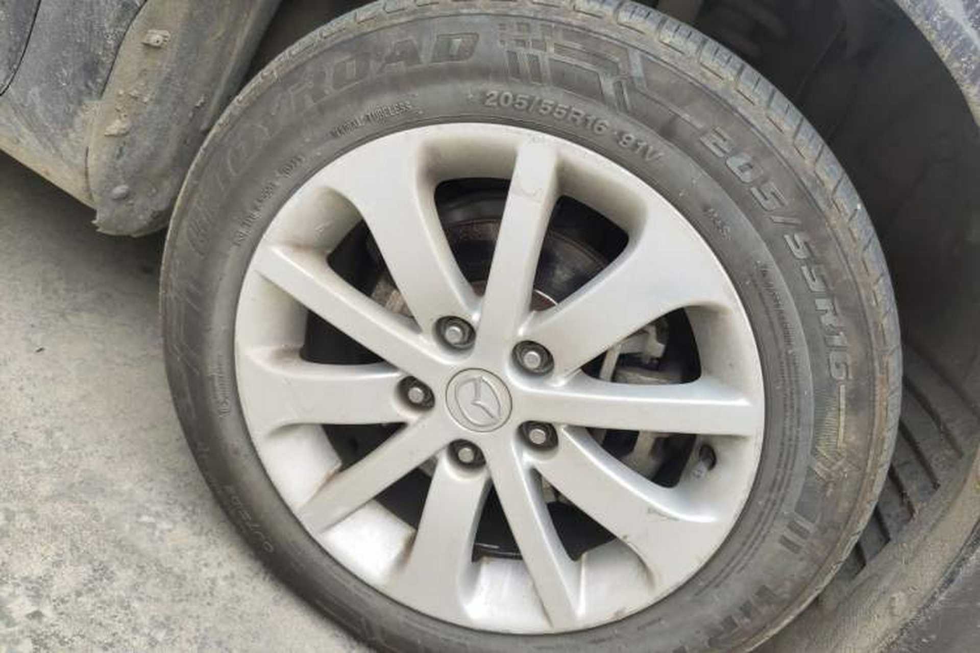 Used Mazda 6 2013 2.0L Automatic Fashion Edition Right Front Wheel Hub