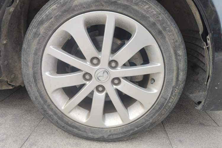 Used Mazda 6 2013 2.0L Automatic Fashion Edition Right Front Wheel Hub