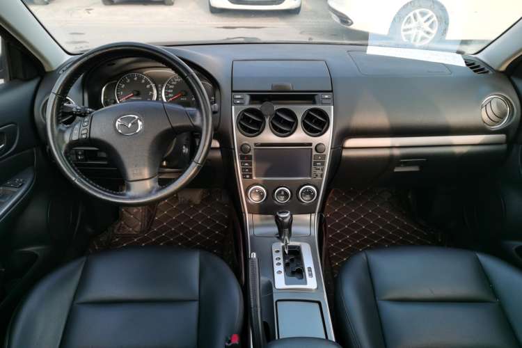 Used Mazda 6 2013 2.0L Automatic Fashion Edition Center Console