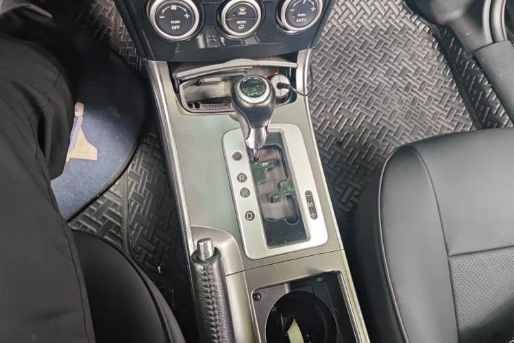 Used Mazda 6 2013 2.0L Automatic Ultra-Luxury Model Gear Lever