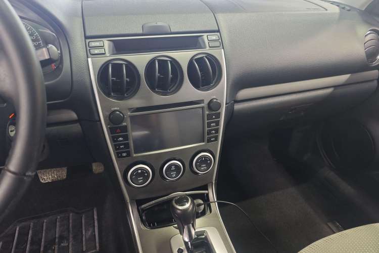 Used Mazda 6 2013 2.0L Automatic Fashion Edition Interior 2