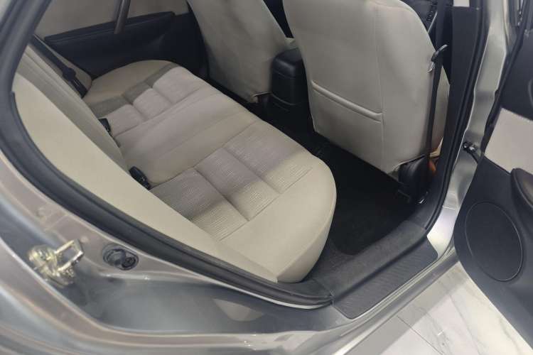Used Mazda 6 2013 2.0L Automatic Fashion Edition Interior 9