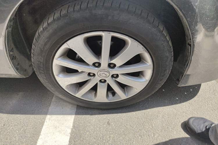 Used Mazda 6 2013 2.0L Automatic Ultra-Luxury Model Right Front Wheel Hub