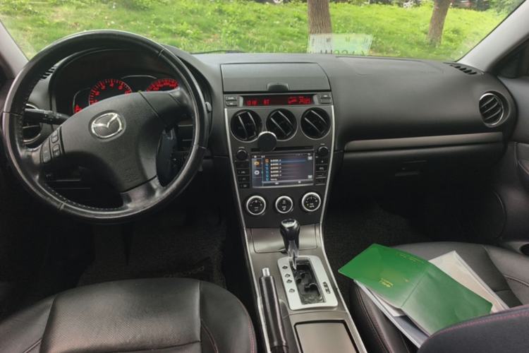 Used Mazda 6 2013 2.0L Automatic Ultra-Luxury Model Center Console