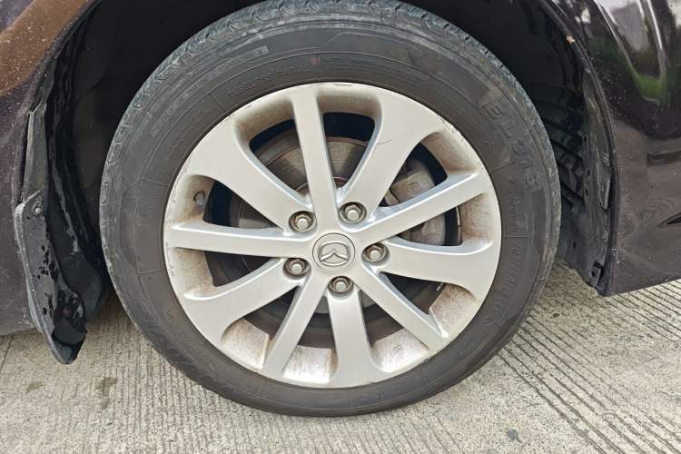 Used Mazda 6 2013 2.0L Automatic Fashion Edition Right Front Wheel Hub