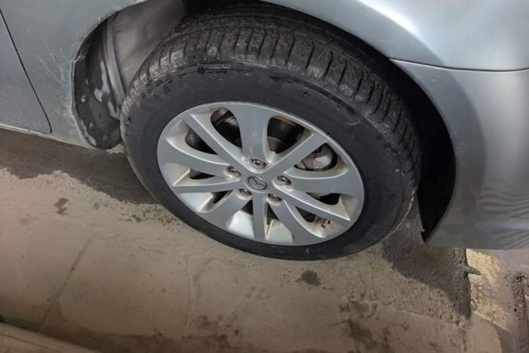 Used Mazda 6 2013 2.0L Automatic Fashion Edition Right Front Wheel Hub