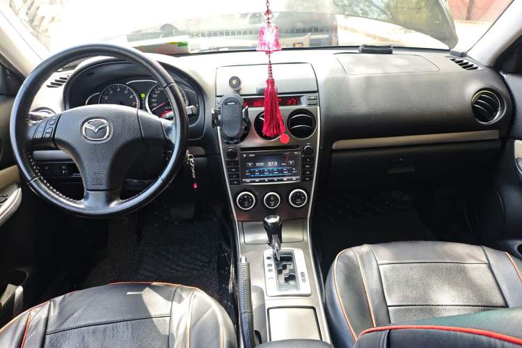 Used Mazda 6 2013 2.0L Automatic Fashion Edition Center Console