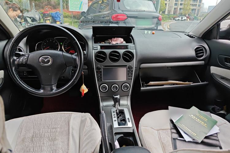 Used Mazda 6 2013 2.0L Automatic Fashion Edition Center Console