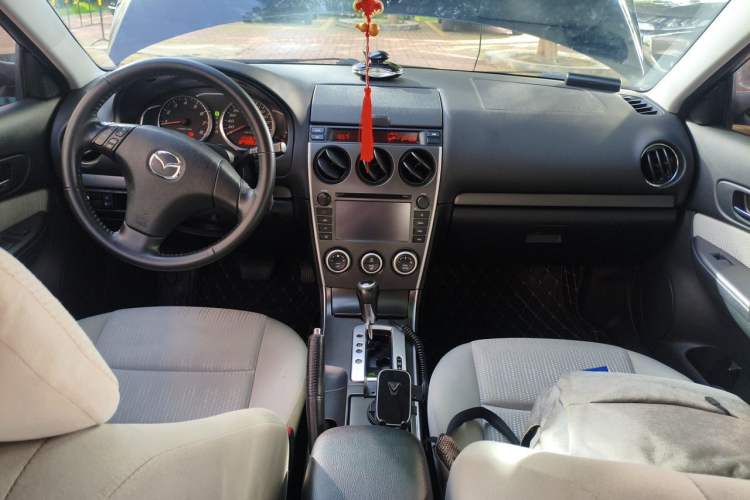 Used Mazda 6 2013 2.0L Automatic Fashion Edition Center Console
