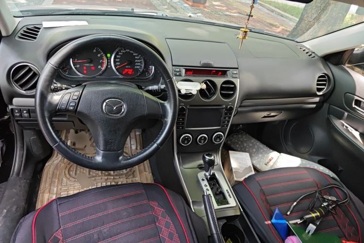 Used Mazda 6 2013 2.0L Automatic Ultra-Luxury Model Center Console