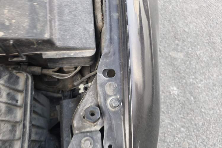 Used Mazda 6 2013 2.0L Automatic Fashion Edition Engine Bay Left