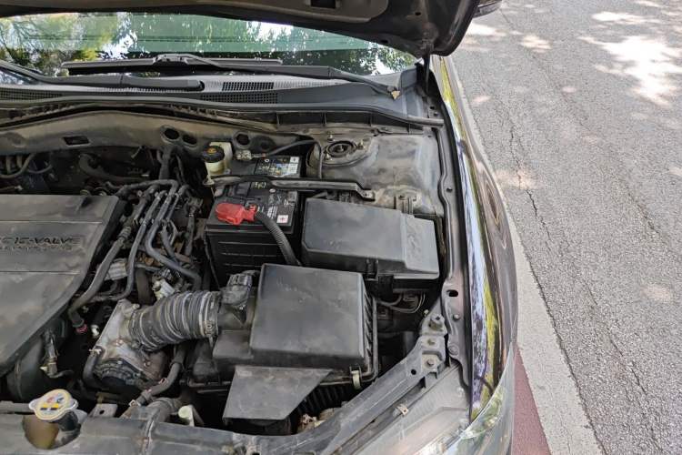 Used Mazda 6 2013 2.0L Automatic Ultra-Luxury Model Engine Bay Left