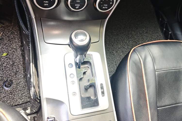 Used Mazda 6 2013 2.0L Automatic Fashion Edition Gear Lever