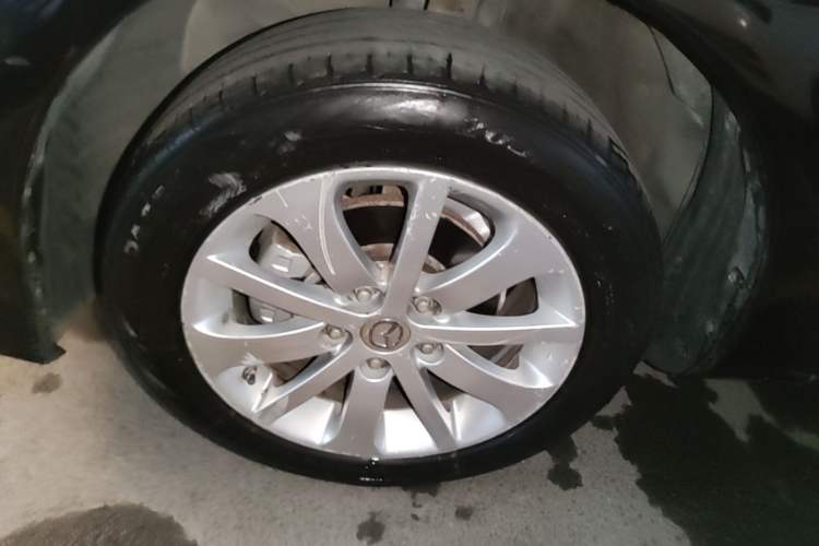 Used Mazda 6 2013 2.0L Automatic Fashion Edition Left Front Wheel Hub