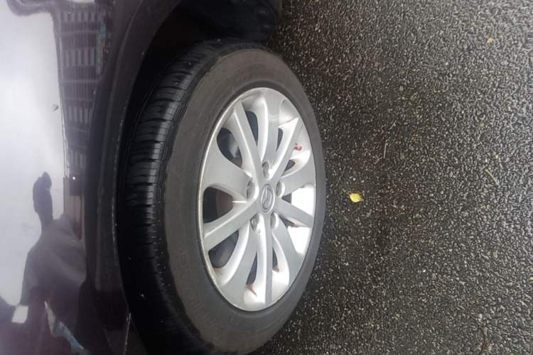 Used Mazda 6 2013 2.0L Automatic Fashion Edition Left Front Wheel Hub