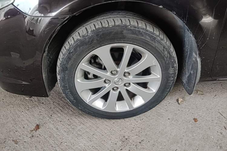 Used Mazda 6 2013 2.0L Automatic Fashion Edition Left Front Wheel Hub