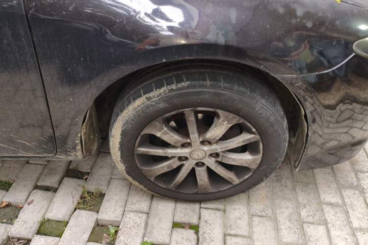 Used Mazda 6 2013 2.0L Automatic Fashion Edition Right Front Wheel Hub