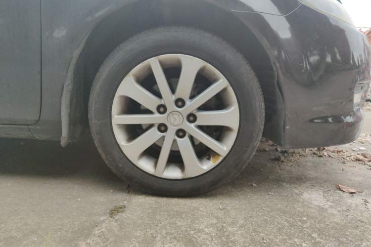 Used Mazda 6 2013 2.0L Automatic Fashion Edition Right Front Wheel Hub
