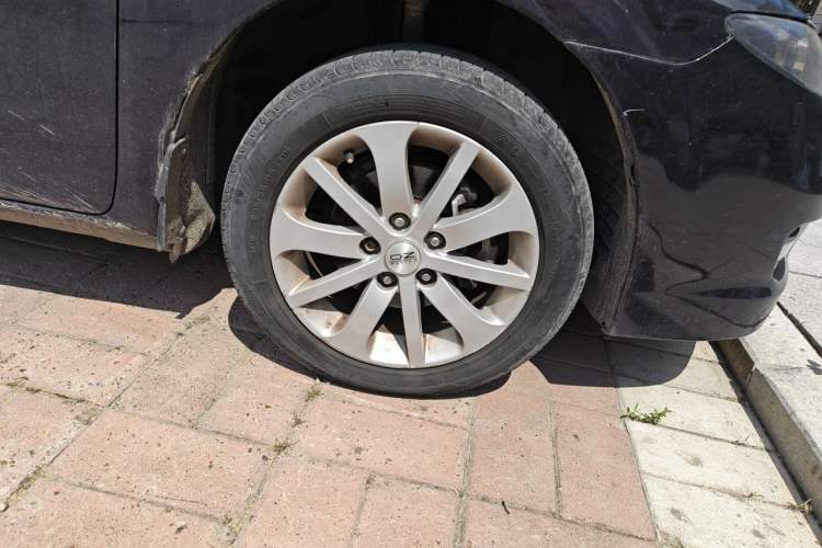 Used Mazda 6 2013 2.0L Automatic Fashion Edition Right Front Wheel Hub