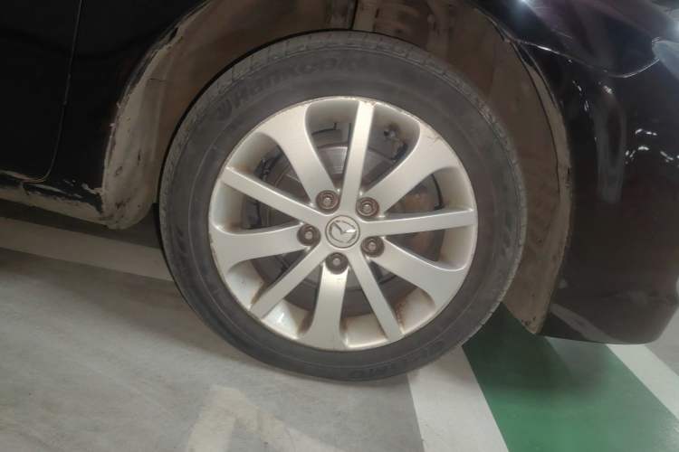 Used Mazda 6 2013 2.0L Automatic Fashion Edition Right Front Wheel Hub